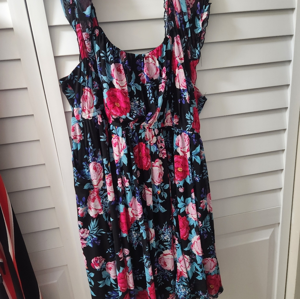 Torrid size 3 floral dress